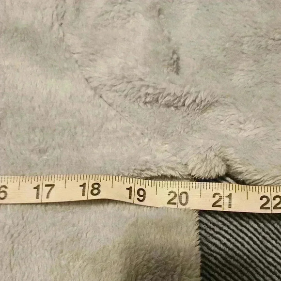 No Boundaries Juniors Gray Cat Hoodie Fuzzy Sweater Size Large 11/13 - Picture 5 of 6